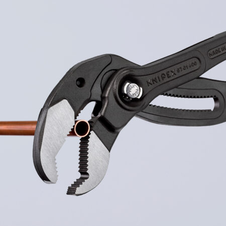 KNIPEX 87 01 400 Cobra® XL Rohr- und Wasserpumpenzange mit rutschhemmendem Kunststoff überzogen grau atramentiert 400 mm
